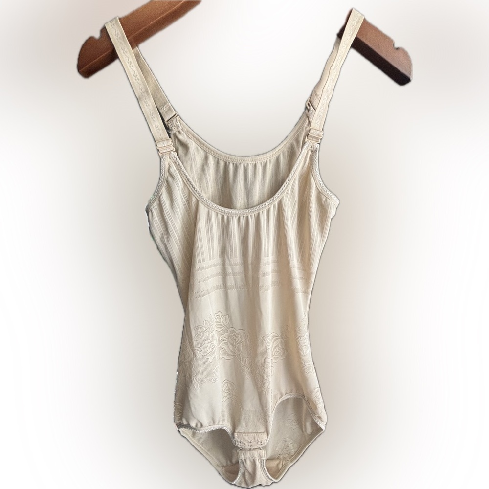 Seamless Cream Floral Lace Bodysuit